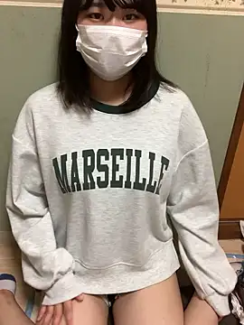 Snapshot of -SAKI-xx chatting on 10/22/25, 12:27 -SAKI-xx online show from 10/22/25, 12:27