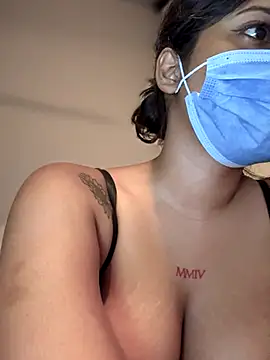 Snapshot of Saza_lklx chatting on 10/15/25, 03:01 Saza lklx online show from 10/15/25, 03:01