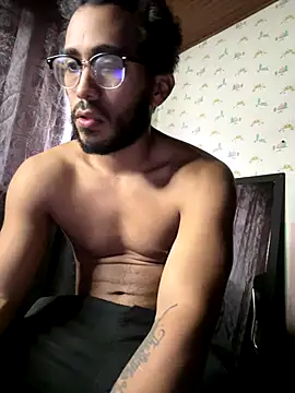 Snapshot of TU-MORENOO chatting on 09/17/25, 09:16 TU-MORENOO online show from 09/17/25, 09:16