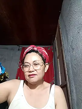 Everleigh mom online show from 12/04/25, 02:32