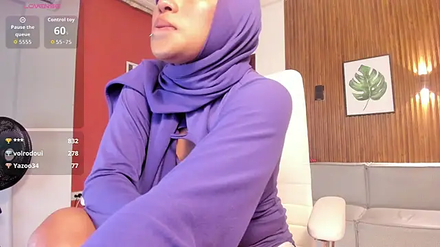 kayla hasab online show from 09/30/25, 02:27