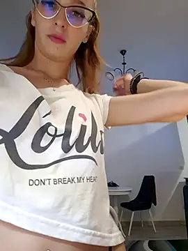 MoonedByEva online show from 10/05/25, 07:45