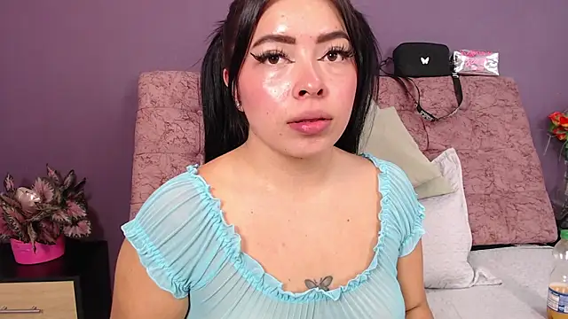 KateWelsin online show from 06/10/26, 07:46