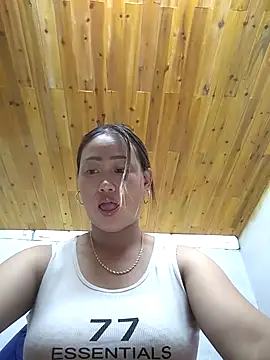 Snapshot of tttmai chatting on 05/19/26, 02:01 tttmai online show from 05/19/26, 02:01