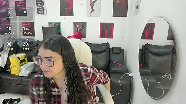 Snapshot of iam_sammy_01 chatting on 12/03/25, 12:14 iam sammy 01 online show from 12/03/25, 12:14