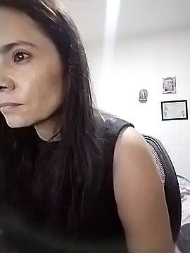 Cami Konor online show from 10/16/25, 06:09