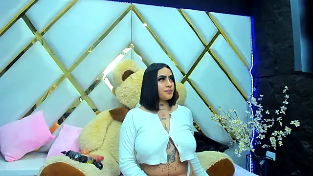 Snapshot of nikky_latin chatting on 09/30/25, 03:55 nikky latin online show from 09/30/25, 03:55