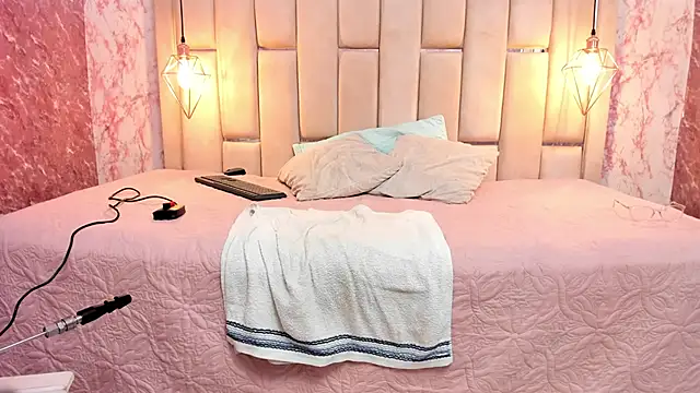 ALYANNA HOT  online show from 09/23/25, 12:08