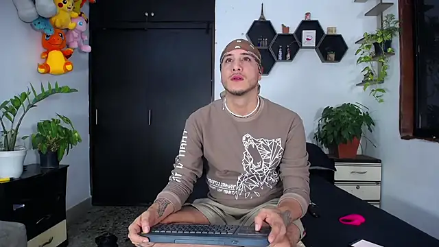 Borsalino Adam online show from 11/08/25, 05:34