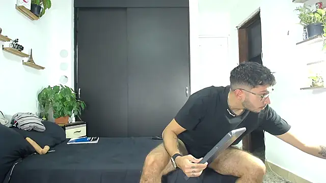 Borsalino Adam online show from 11/13/25, 08:08