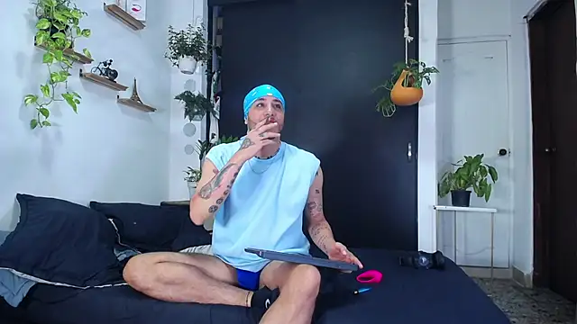 Borsalino Adam online show from 12/03/25, 02:04