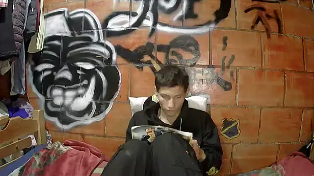 alexandercruz online show from 06/25/26, 05:23