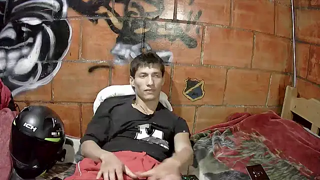 alexandercruz online show from 07/05/26, 04:19