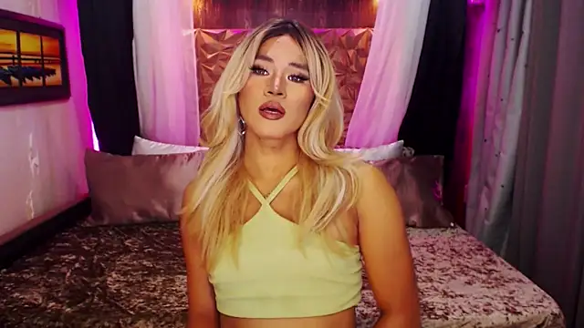 Snapshot of YllanaAltheaXxX chatting on 11/20/25, 06:46 YllanaAltheaXxX online show from 11/20/25, 06:46