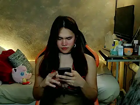 YllanaAltheaXxX online show from 05/19/26, 06:53
