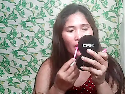 Snapshot of Juicy_69xx chatting on 01/09/26, 12:02 Juicy 69xx online show from 01/09/26, 12:02