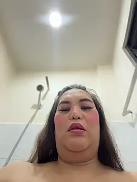 ashleygrahamts online show from 10/21/25, 01:45