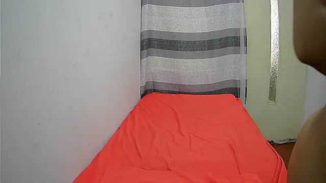 ThickHunn99 online show from 10/10/25, 04:55