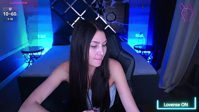 Snapshot of EliseVelour chatting on 11/13/25, 03:55 EliseVelour online show from 11/13/25, 03:55