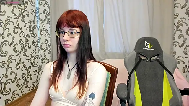 KiraZephyr online show from 09/10/25, 04:01
