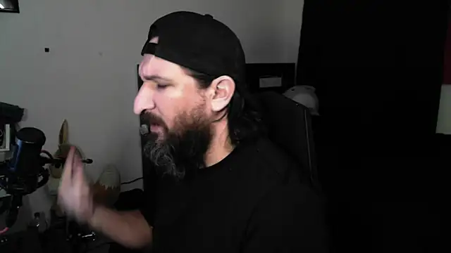 DevilPup75  online show from 05/18/26, 07:47