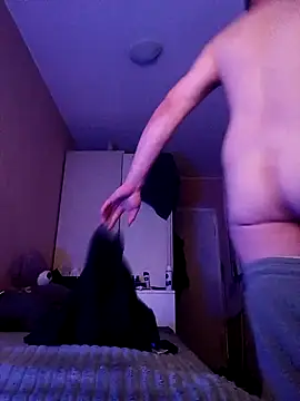 Snapshot of Thoma9034 chatting on 10/18/25, 12:35 Thoma9034 online show from 10/18/25, 12:35