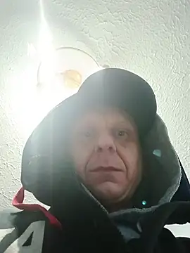 Snapshot of Thoma9034 chatting on 11/09/25, 02:21 Thoma9034 online show from 11/09/25, 02:21