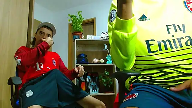 Snapshot of skinny23cm chatting on 10/03/25, 09:28 skinny23cm online show from 10/03/25, 09:28