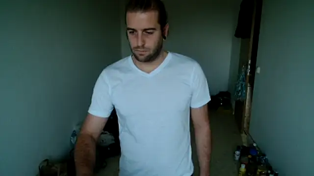 Snapshot of hei_69 chatting on 10/20/25, 03:45 hei 69 online show from 10/20/25, 03:45