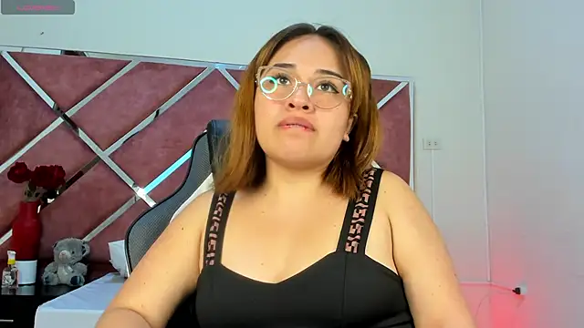 sara-lopez1 online show from 09/08/25, 07:35