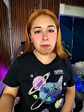 sara-lopez1 online show from 10/13/25, 12:05