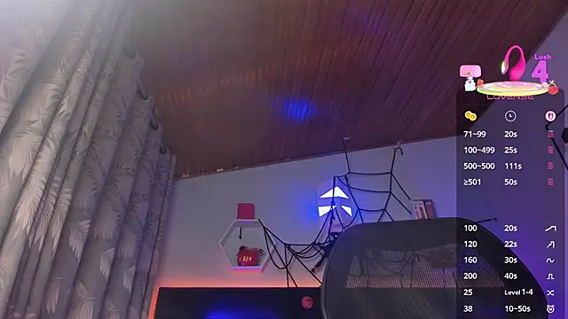 Snapshot of tyler_jones_ chatting on 10/25/25, 04:20 tyler jones  online show from 10/25/25, 04:20