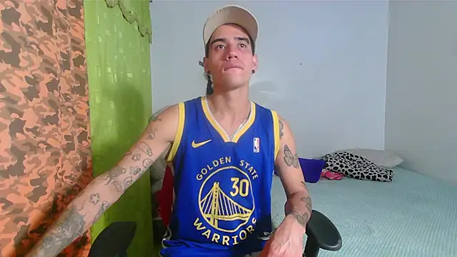 kilyan--x x online show from 10/15/25, 04:01