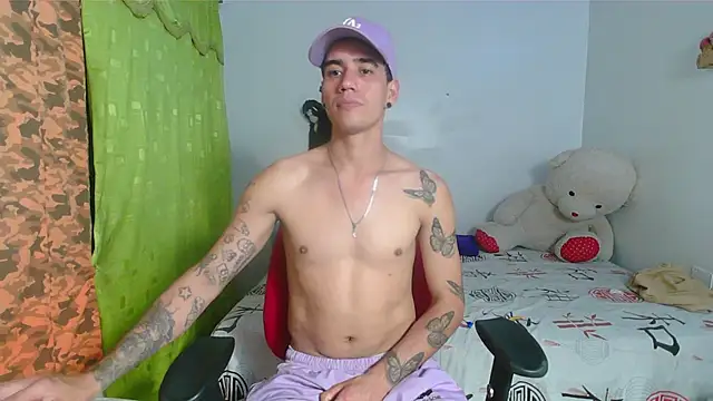 kilyan--x x online show from 10/18/25, 12:13