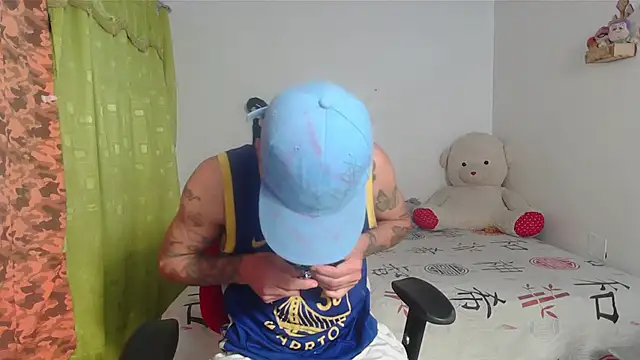 kilyan--x x online show from 10/21/25, 09:32