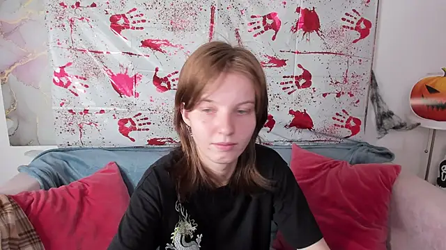 Madelaineses online show from 10/25/25, 09:06