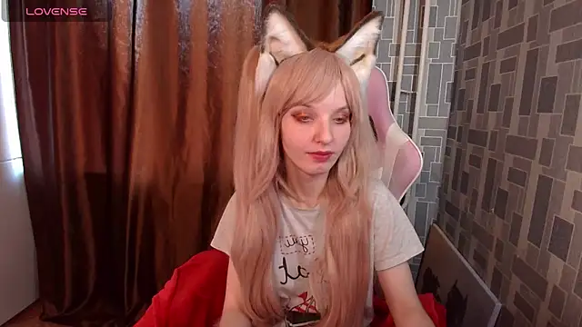 Snapshot of Madelaineses chatting on 03/21/26, 02:05 Madelaineses online show from 03/21/26, 02:05