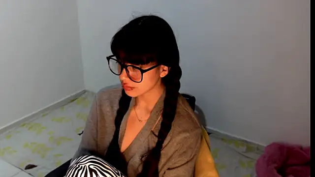 meganmiauu online show from 05/25/26, 12:22