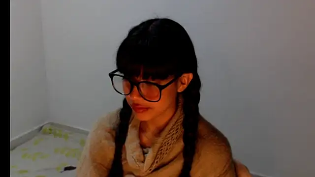 meganmiauu online show from 06/08/26, 10:48