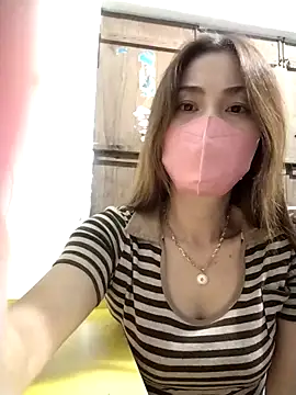 Snapshot of Baby-ladysweet20 chatting on 09/29/25, 10:31 Baby-ladysweet20 online show from 09/29/25, 10:31