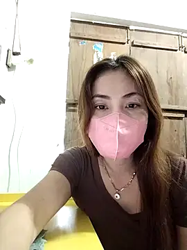 Snapshot of Baby-ladysweet20 chatting on 10/13/25, 01:05 Baby-ladysweet20 online show from 10/13/25, 01:05