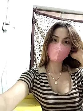 Snapshot of Baby-ladysweet20 chatting on 11/05/25, 10:37 Baby-ladysweet20 online show from 11/05/25, 10:37