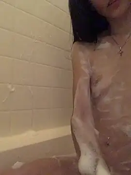 lovinlush online show from 04/25/26, 05:43