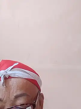 VangLe73 online show from 10/10/25, 01:04