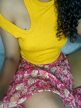 Tamilpallavi online show from 11/02/25, 03:03