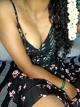 Tamilpallavi online show from 11/06/25, 02:51