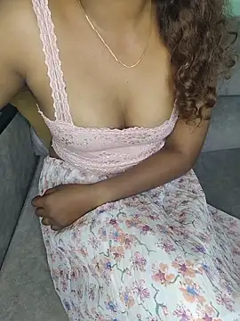 Tamilpallavi online show from 06/11/26, 03:15