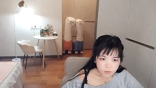 Snapshot of XiaoAnQi chatting on 10/16/25, 01:01 XiaoAnQi online show from 10/16/25, 01:01