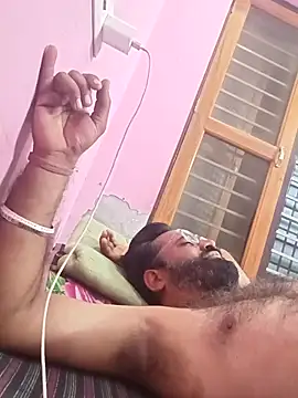 Snapshot of hard_boy9455 chatting on 10/01/25, 03:40 hard boy9455 online show from 10/01/25, 03:40