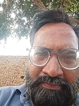 Snapshot of hard_boy9455 chatting on 10/02/25, 03:46 hard boy9455 online show from 10/02/25, 03:46